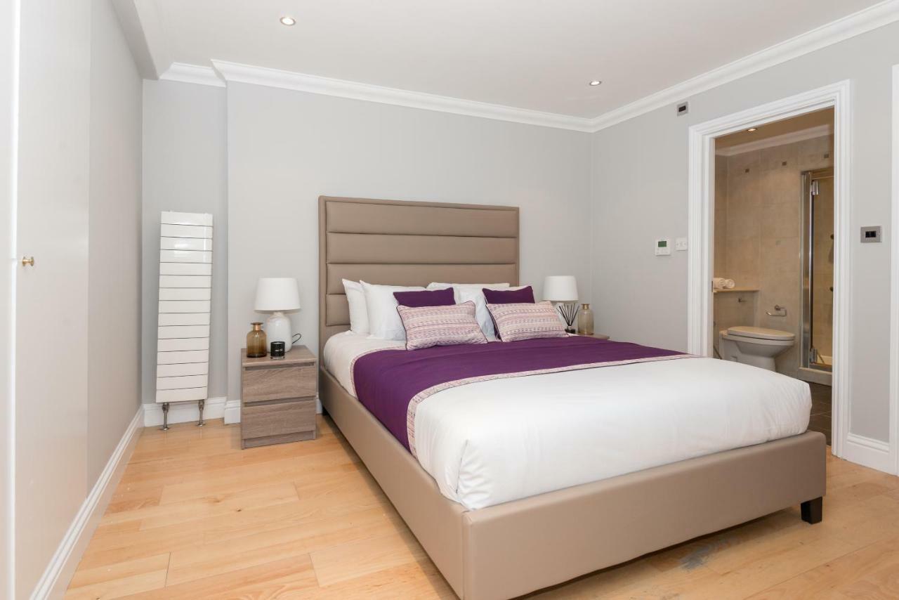 One Bedroom Hyde Park Апартаменты *