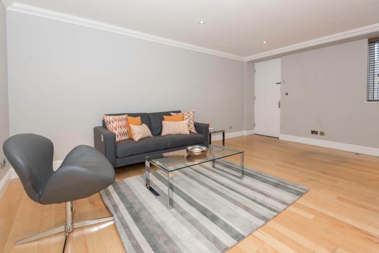 One Bedroom Hyde Park Лондон